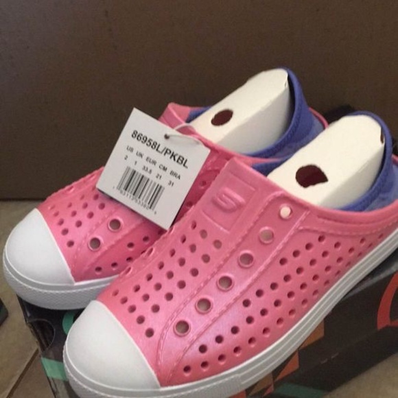 BRAND NEW girl skechers Cali guzman step in shoes size 2Y (waterproof) - Picture 6 of 8